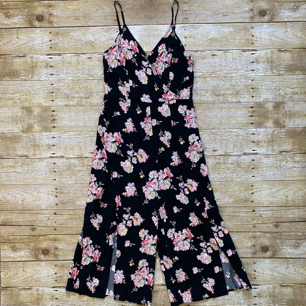 Floral Romper with Leg Slits Size Medium